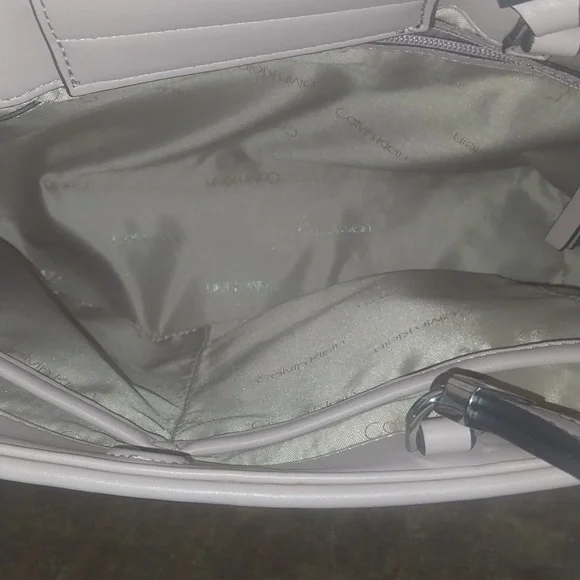 Calvin Klein purse - Picture 4 of 7